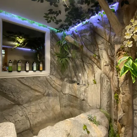 Futurotel Spa Garden Capsulehotel Granada